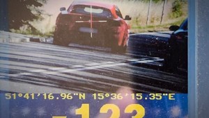 Kierowca Ferrari zaskoczył policjantów