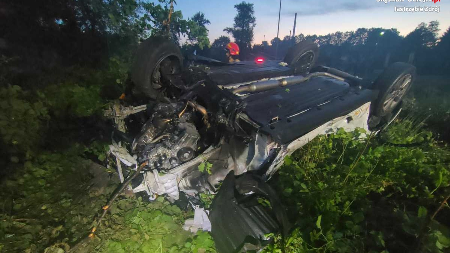 Stracił panowanie i uderzył w drzewo. Tragedia w Jastrzębiu-Zdroju
