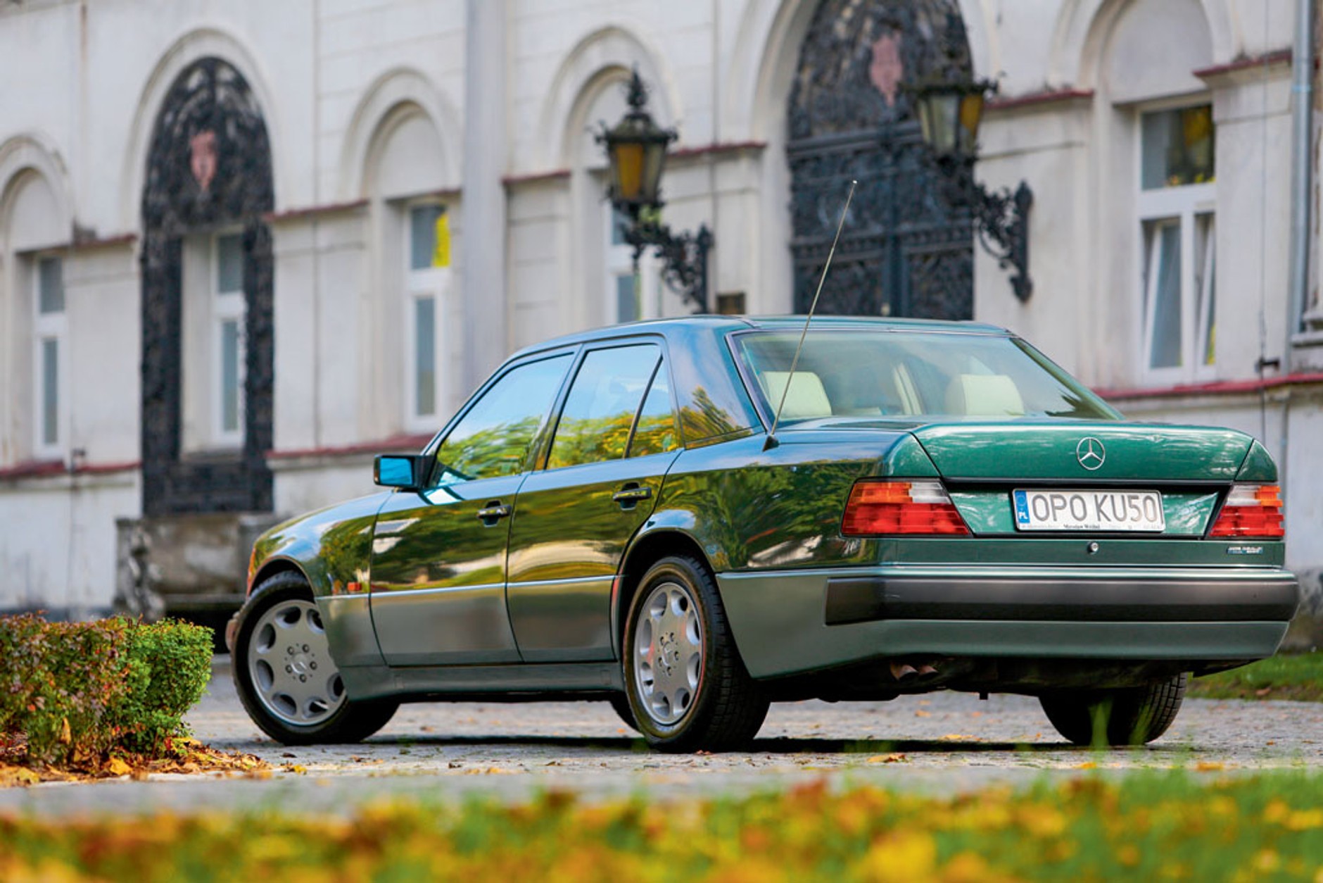 Jego szerokość 500E