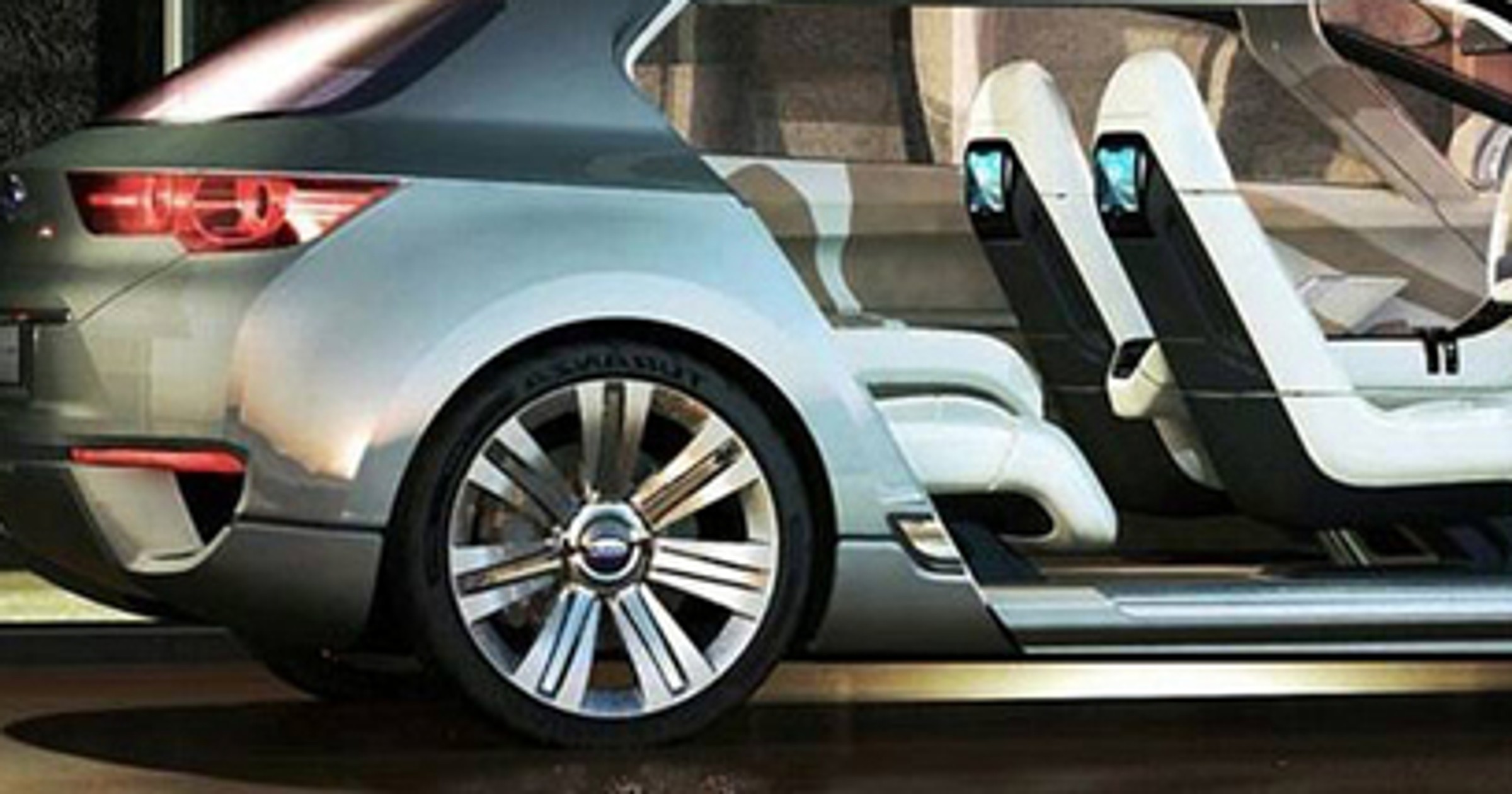 Subaru Hybrid Tourer Concept - Skrzydlate coupé