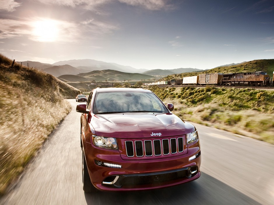 Jeep Grand Cherokee SRT8 – SUV-wyścigowiec