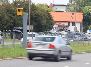Samorządy ostro walczą o fotoradary