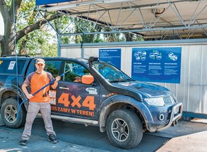 Jak dobrze umyć terenówkę? Czyli, kąpiel twardziela