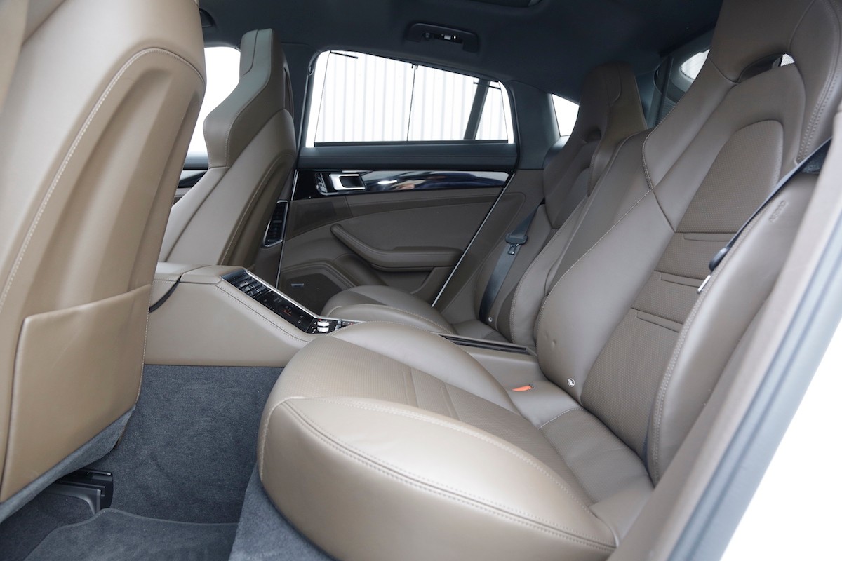 Porsche Panamera 4S