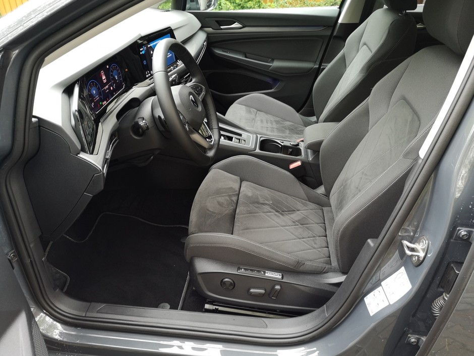 Volkswagen Golf 1.5 eTSI Style: