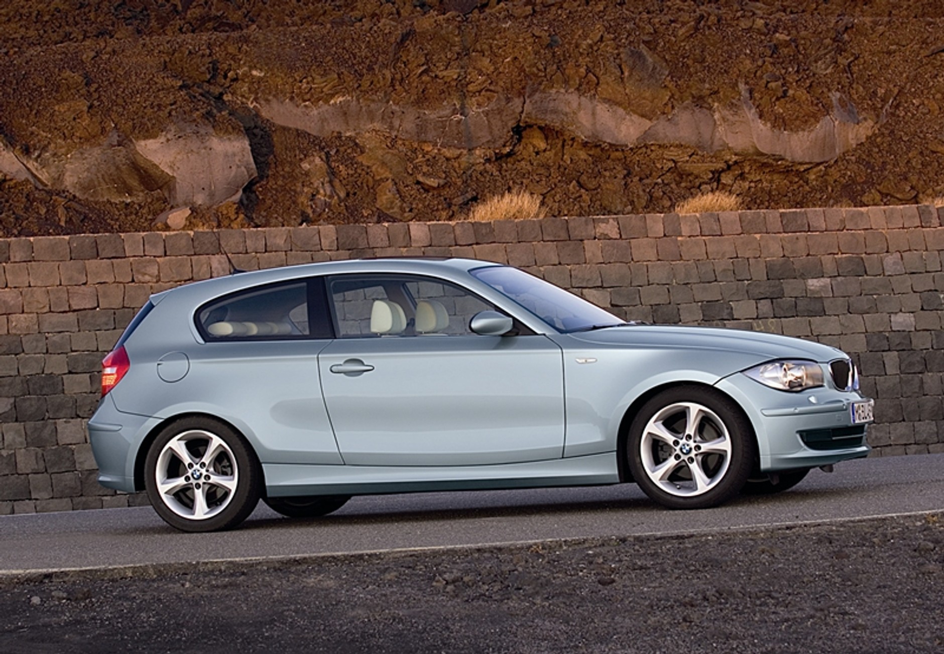 Trzy najtańsze auta z napędem na tylne koła