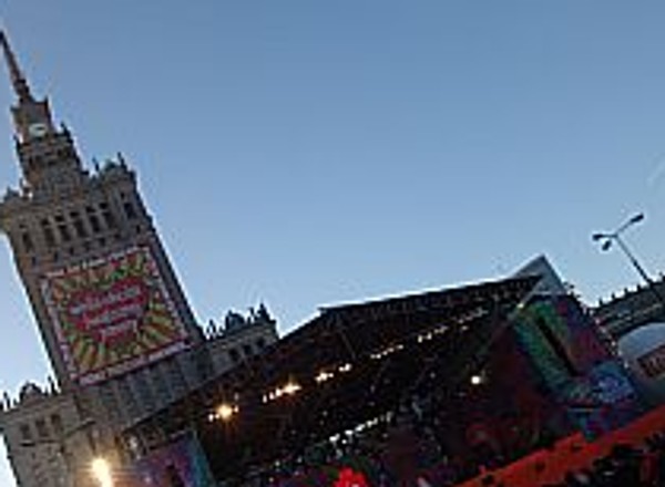 WOŚP 2008: wielki finał pod Pałacem Kultury (foto)