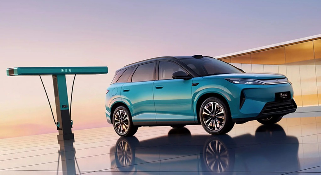 Nowe BYD Atto 3 oferowane w Chinach jako Yuan Plus