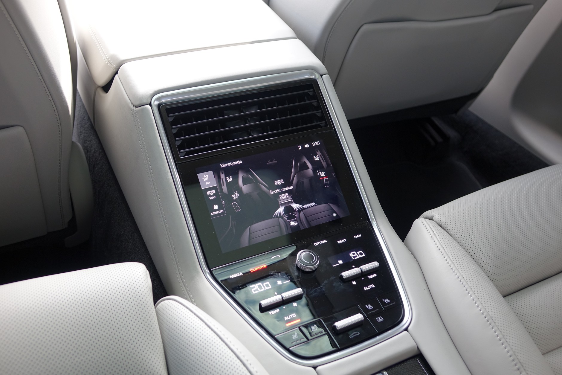 Porsche Panamera 4 E-Hybrid