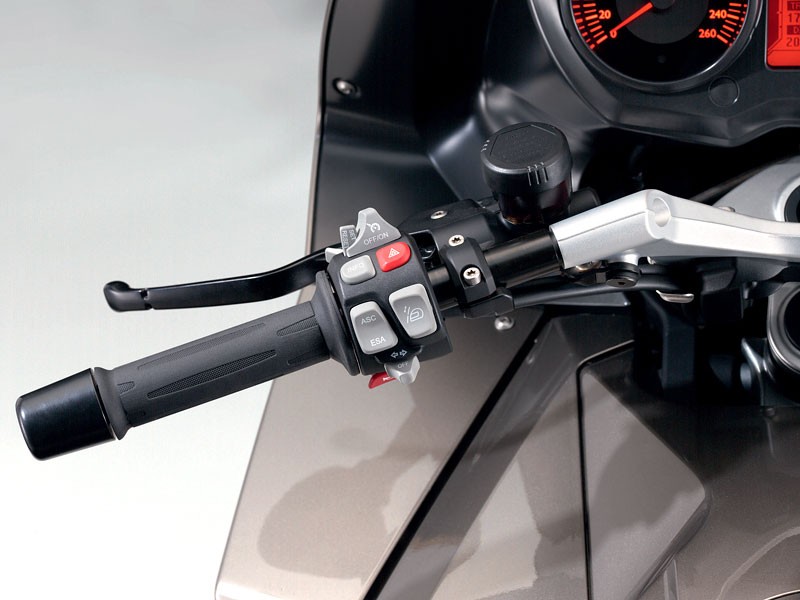 BMW Motorrad 2009: K 1300 S, K 1300 R, K 1300 GT (3x wideo HD!)