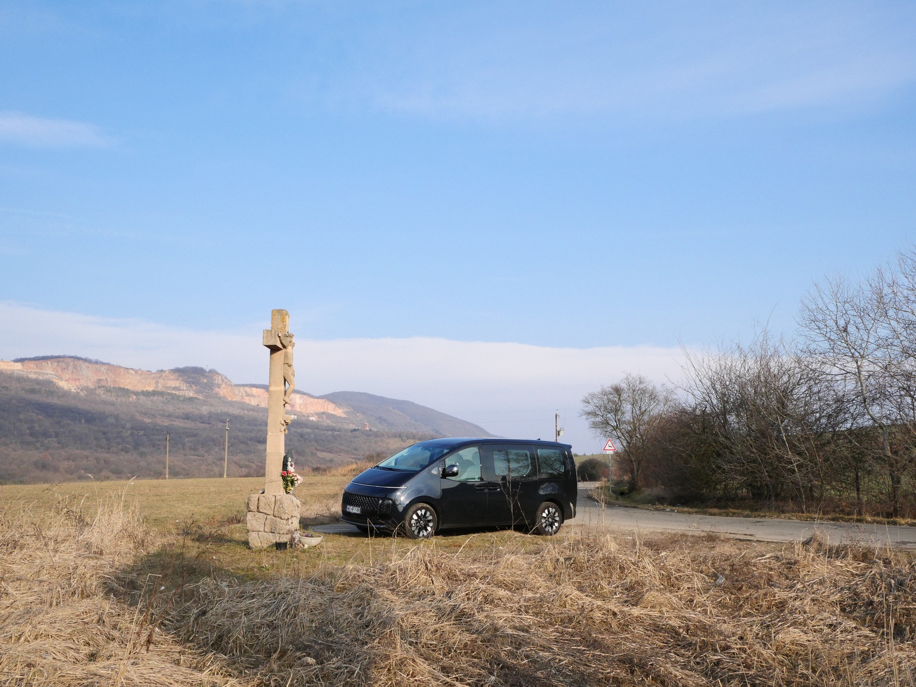 Hyundai Staria 1.6 T-GDi HEV (225 KM) Luxury