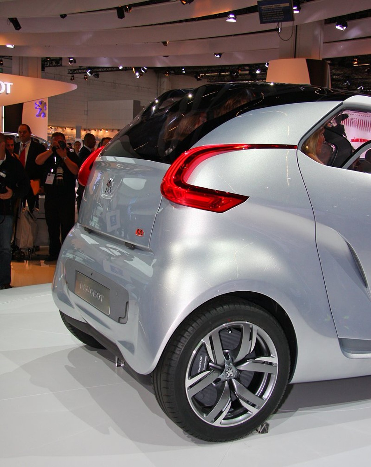 IAA Frankfurt 2009: Peugeot BB1 - wygodny, ale typowo miejski (fotogaleria)