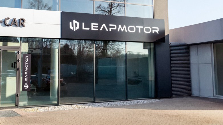 Polski salon sprzedaży chińskich samochodów marki Leapmotor
