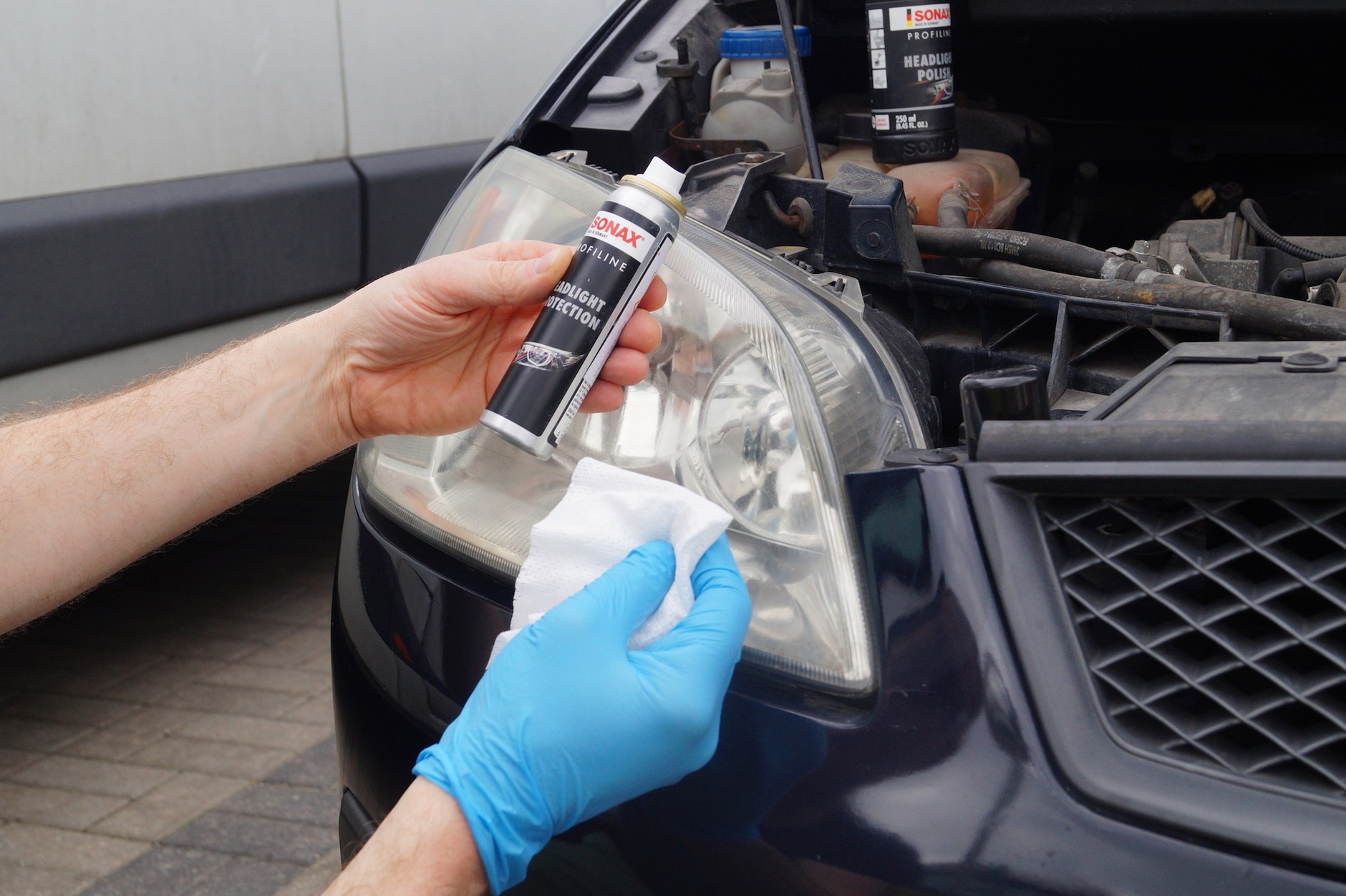 Polerowanie i zabezpieczanie reflektorów