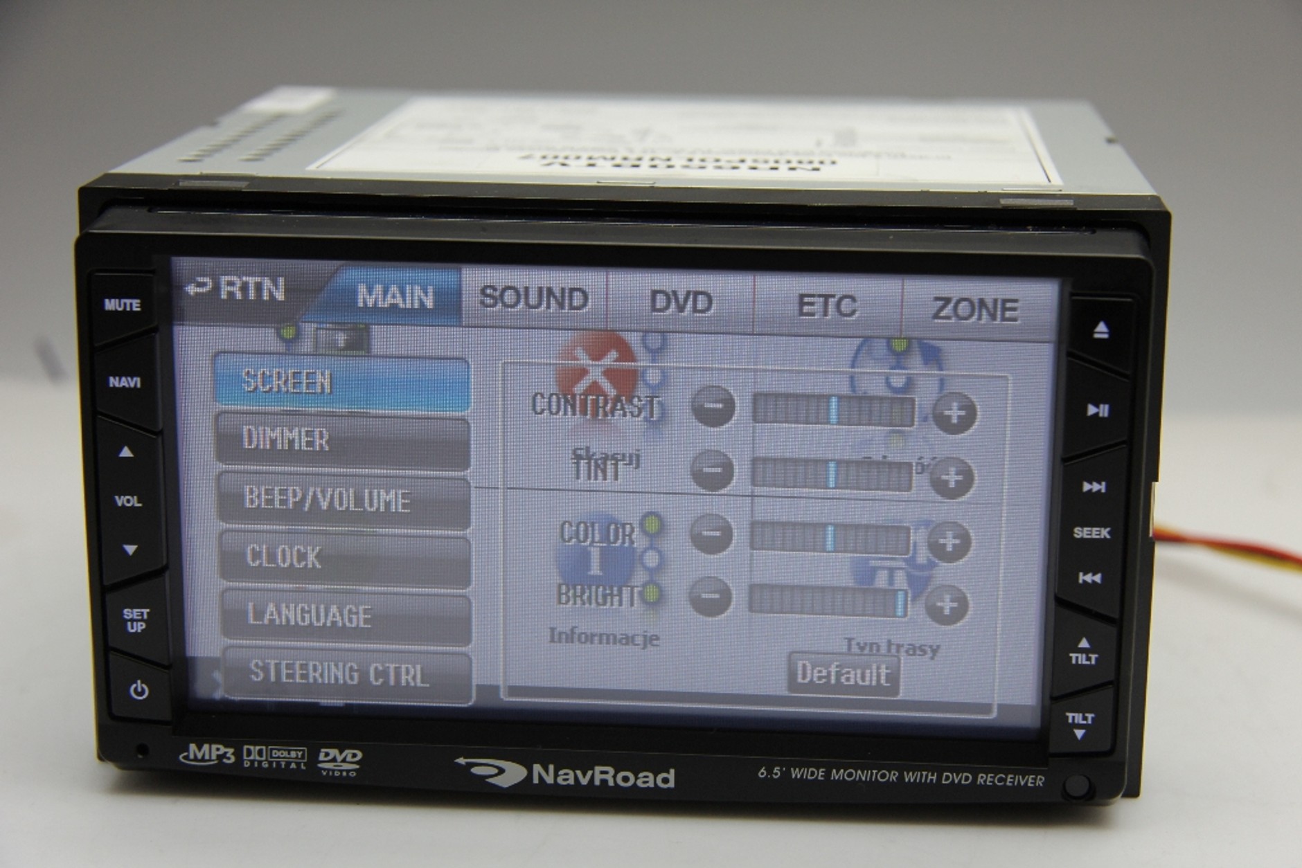 Radio z nawigacją: NavRoad NR650BTV