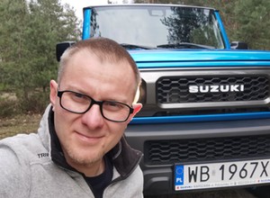 Jeździłem najmniejszą terenową ciężarówką, która przypomina auta z lat 90. Czy warto ją kupić?