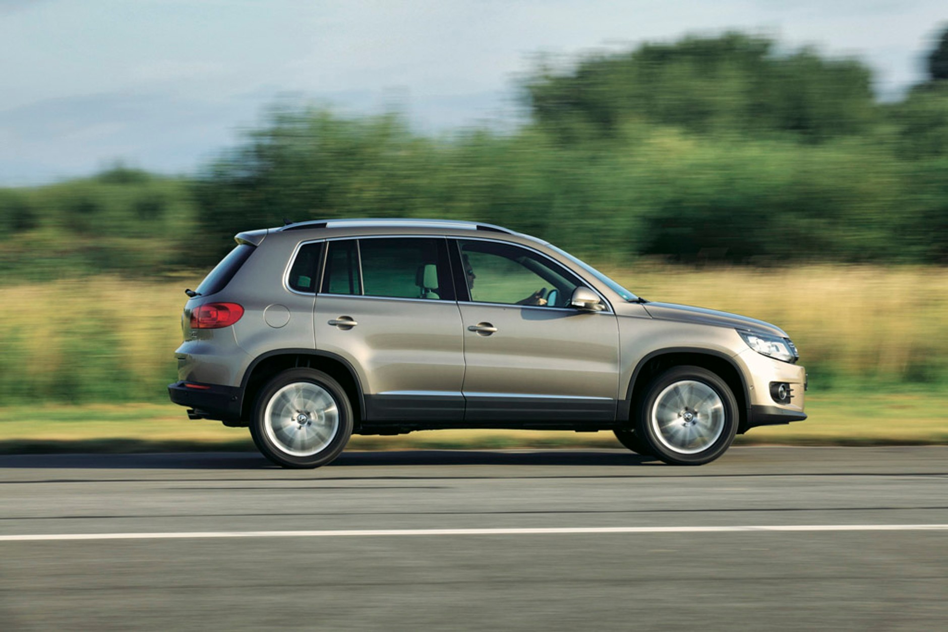 Audi Q5 kontra BMW X3 i VW Tiguan: który SUV okaże się najlepszy