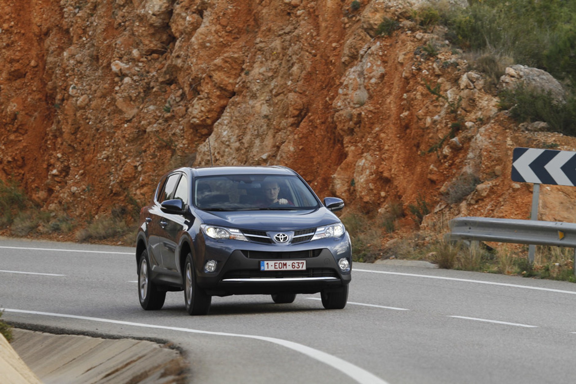 Nowa Toyota RAV4: SUV zrobiony według sprawdzonego przepisu