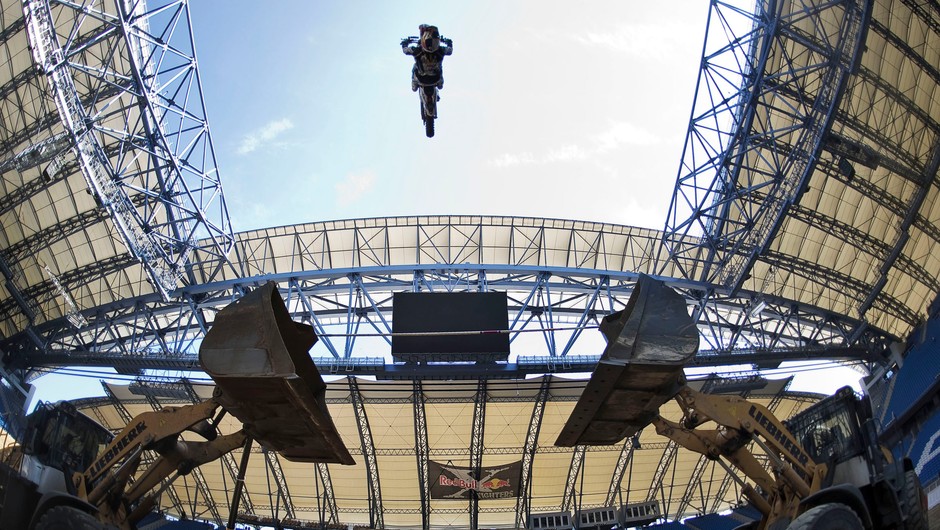 Pełna gotowość przed Red Bull X-Fighters