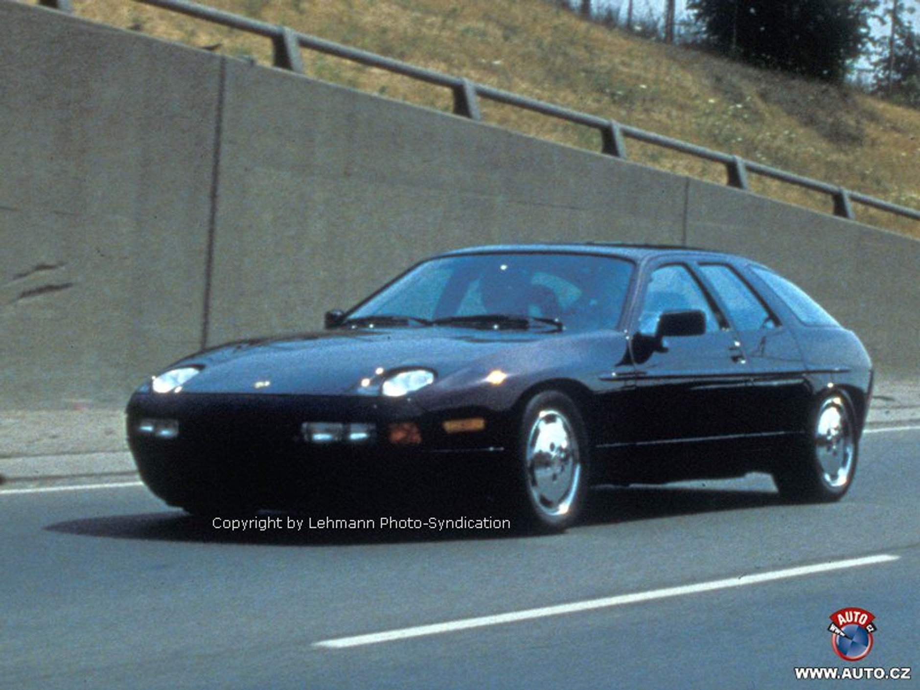 Zdjęcia szpiegowskie: Porsche Panamera i jego poprzednicy