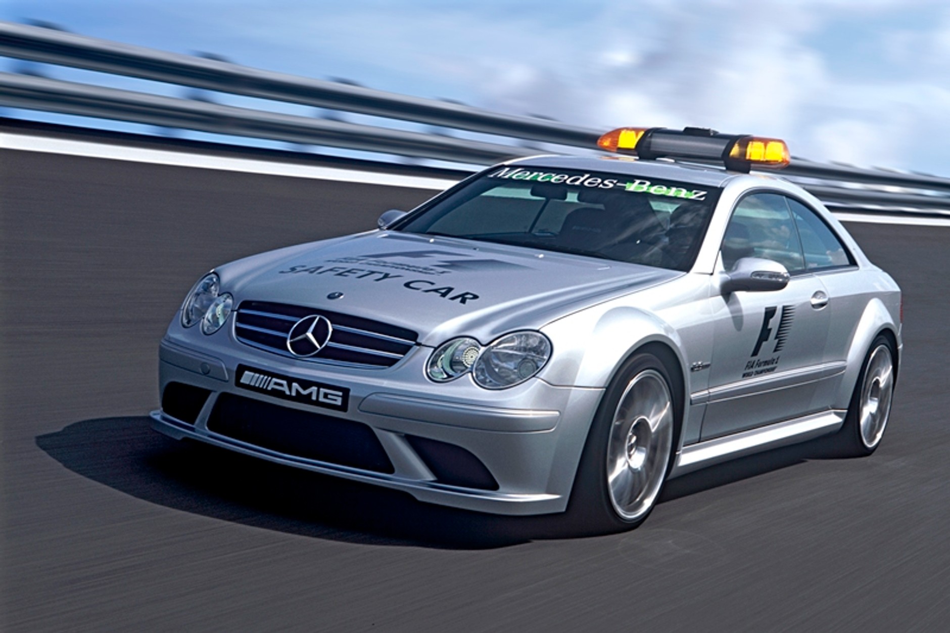 Mercedes SLS AMG to najszybszy safety car świata, ale znalazłem jeszcze kilka ciekawszych