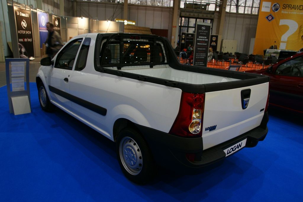 Poznań Motor Show 2010: honor uratowali dilerzy (galeria)