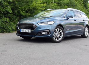 Ford Mondeo Hybrid kombi – pomysł dobry, ale wykonanie...