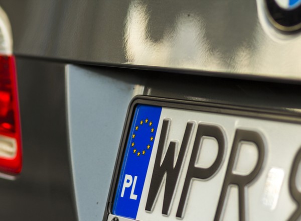 Polskie tablice rejestracyjne. Czy rozpoznasz, skąd pochodzą?
