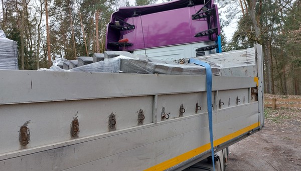 Patrol ITD wstrzymał transport. Inspektorzy nie kryli zdziwienia, jak zobaczyli ten pojazd