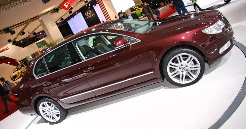 Paryż 2008: Škoda Superb 4x4 z silnikami 1,8 TSI i 2.0 TDI CR