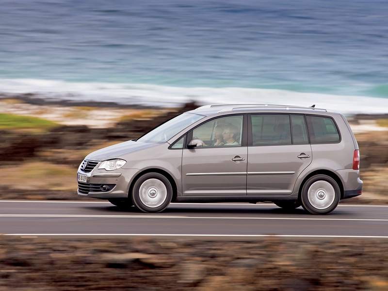 Paryż na żywo: VW Touran – teraz również z DSG
