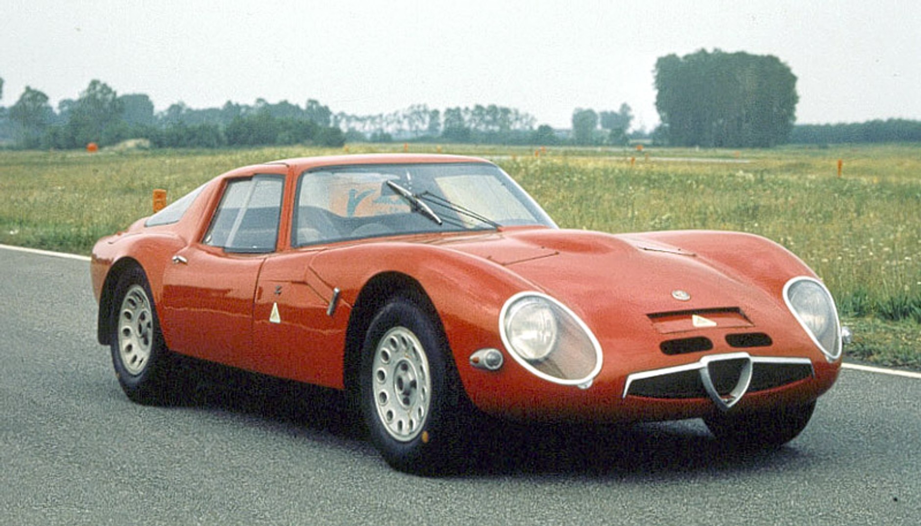 Historia marki Alfa Romeo w fotografii (1950-2000)