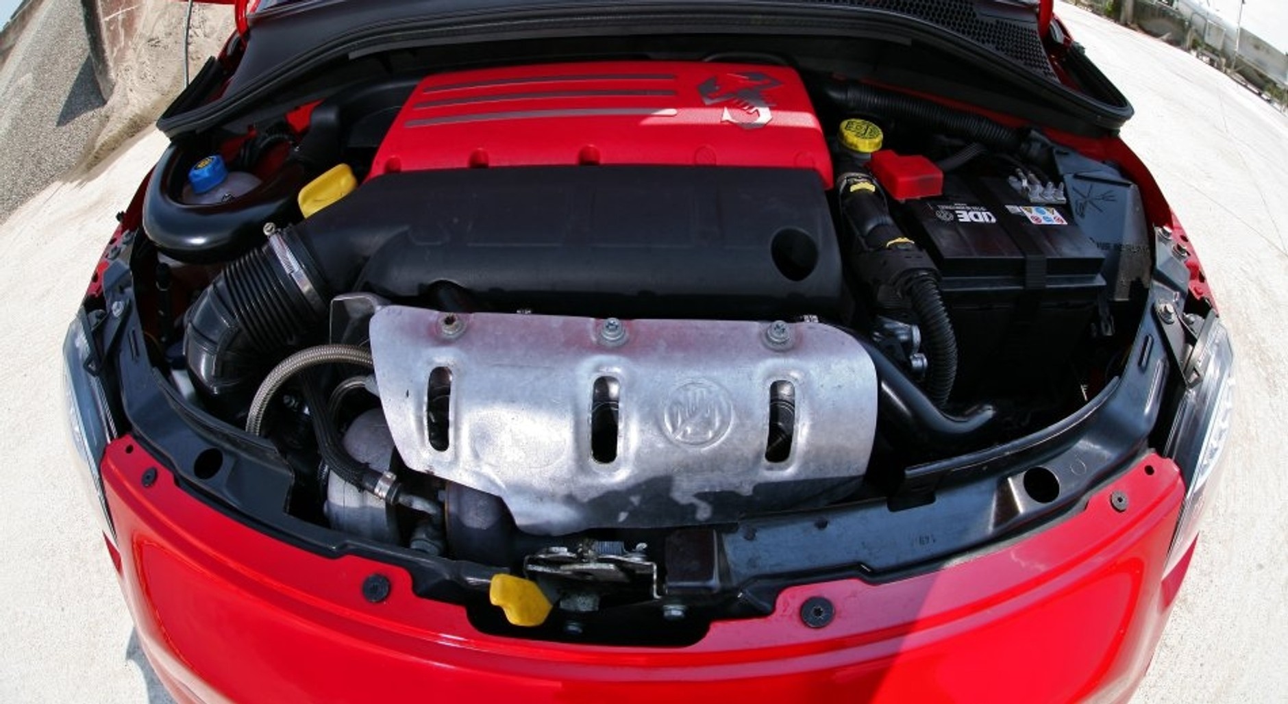 Pogea Racing Abarth 500 "Ferrari Dealers Edition