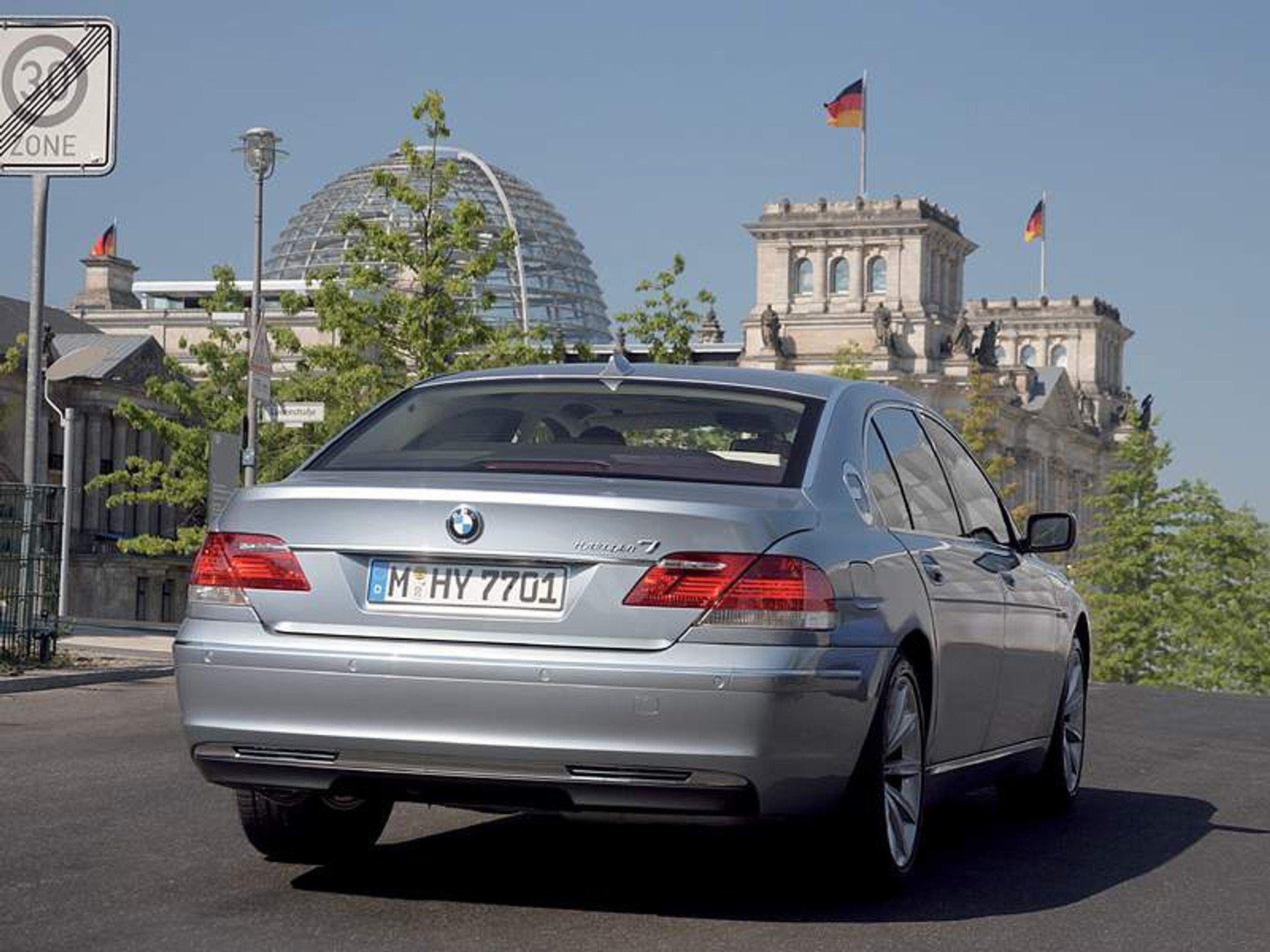 Wodorowa limuzyna BMW – popyt większy od podaży