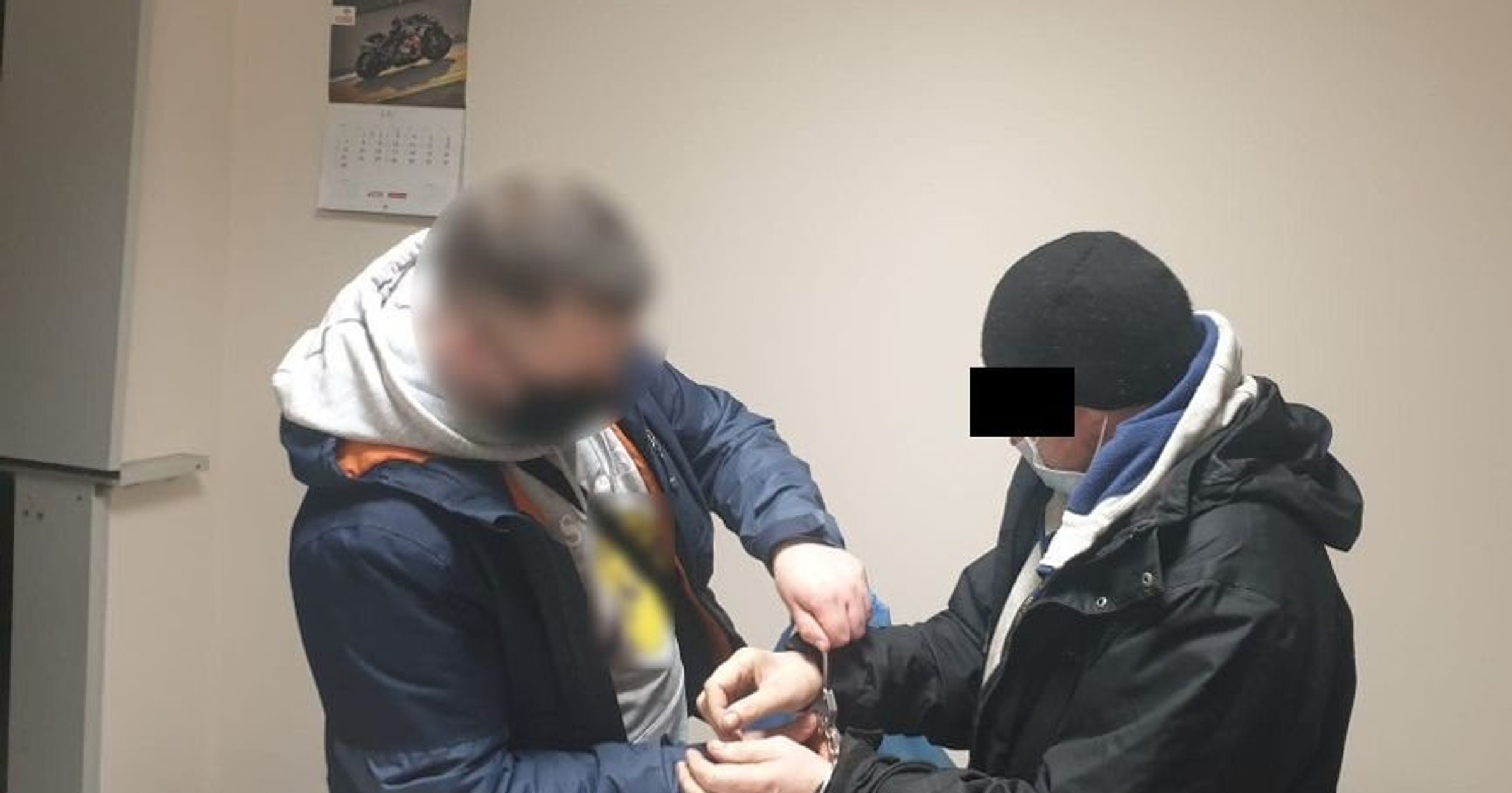 Mężczyzna chciał uciec policjantom pokonując wpław kanał Bródnowski