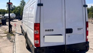Policjanci zatrzymali Iveco. Było przeładowane o 4 tony