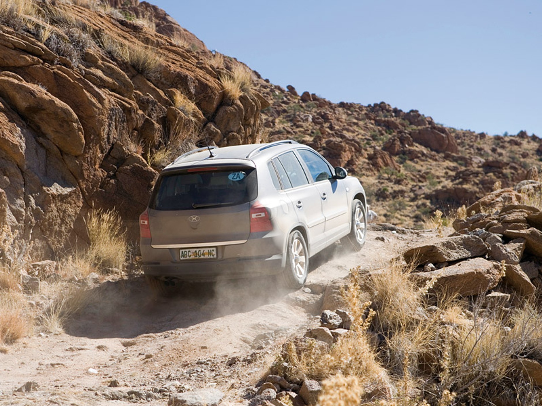 Volkswagen Tiguan: pierwsze oficjalne zdjęcia i nowe informacje