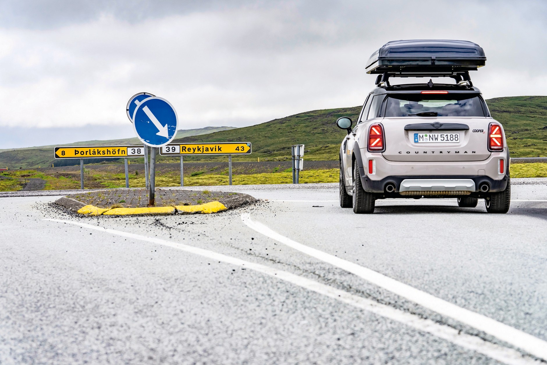 MINI Countryman na Islandii (2021)
