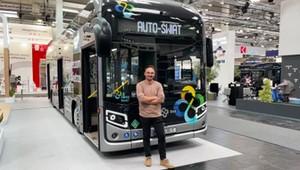Siedziałem w polskim autobusie wodorowym. NesoBus jeździ i zaraz będzie mieć fabrykę