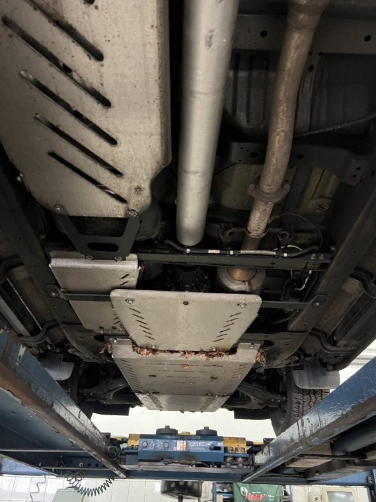 Isuzu D-Max pana Jacka – zdjęcia z oględzin rzeczoznawcy