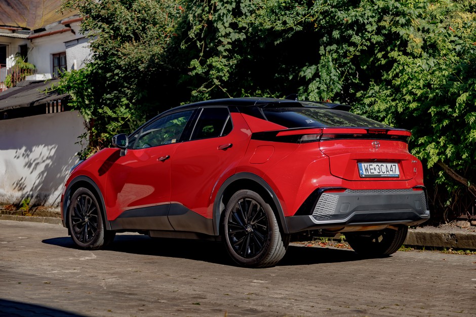 2024 Toyota C-HR PHEV