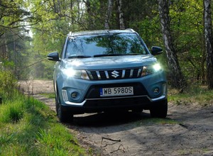 Suzuki Vitara 1.4 - (prawie) wszystkomający SUV 4x4 za 100 tys. zł | TEST