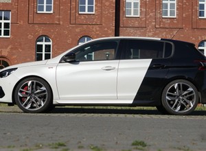 Peugeot 308 GTi – podgryzanie Golfa – TEST