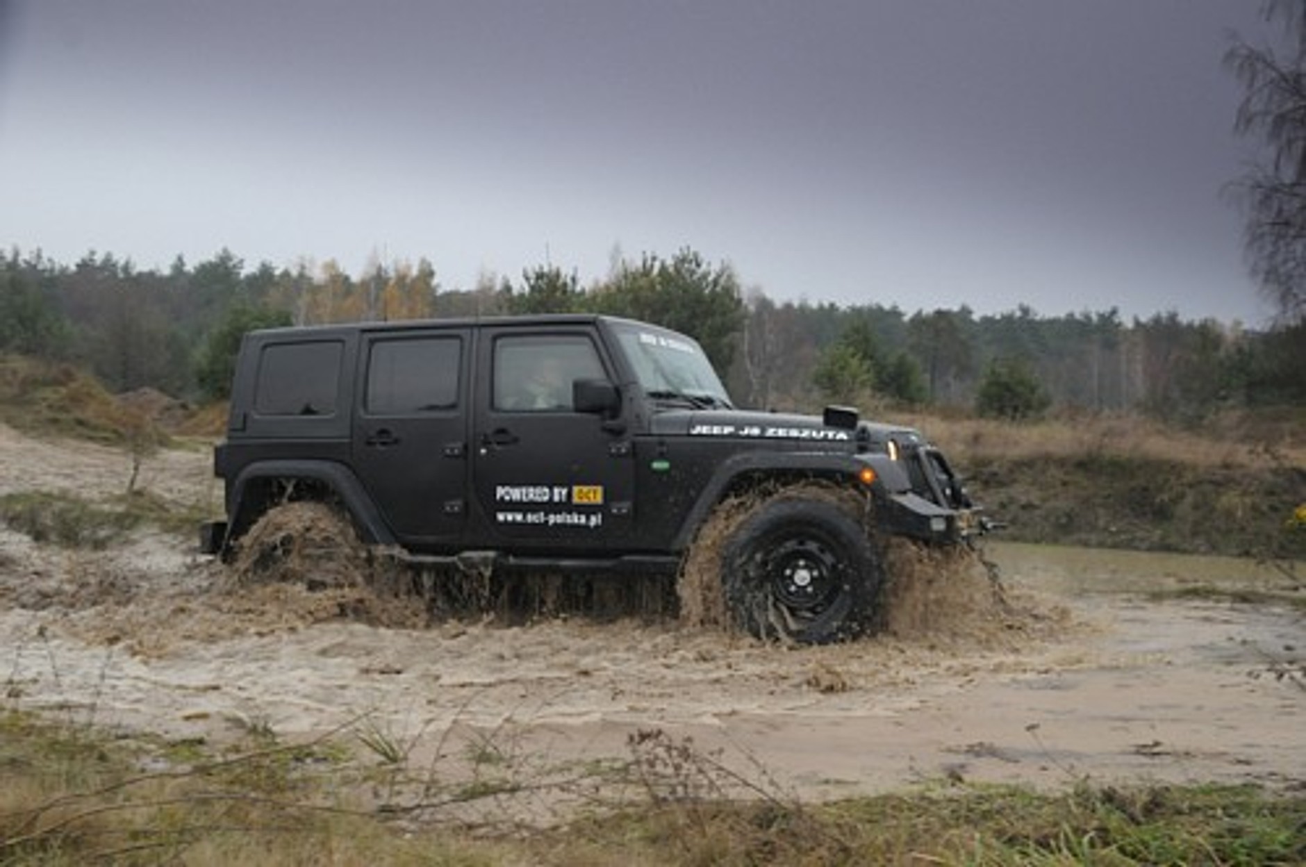 Jeep J8 2.8 CRD O.CT - Treść i forma