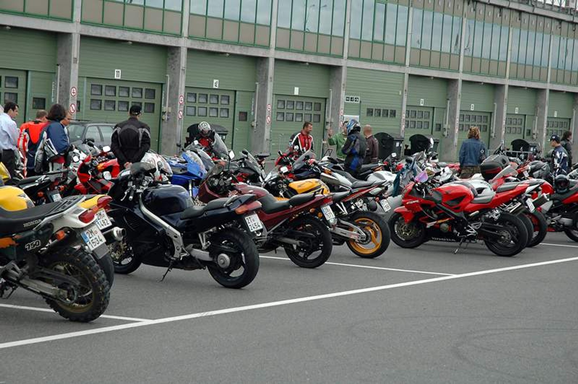 Supermoto Honda Days: nowy CBR600RR na torze