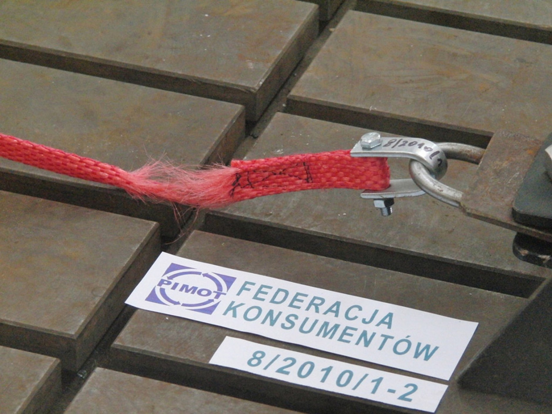 Skandal! AutoBadziewie: kable rozruchowe, linki i haki które możesz wyrzucić do kosza