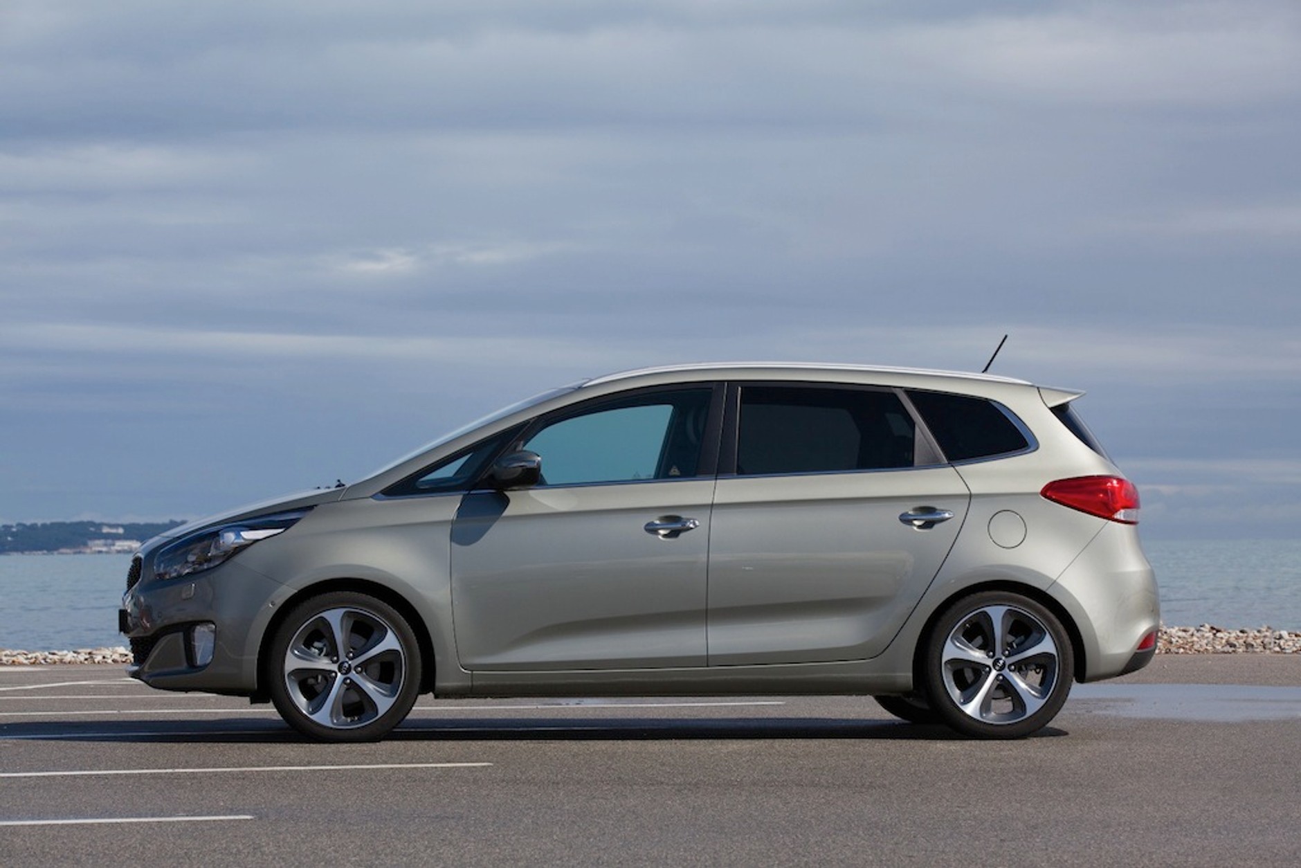 Nowa Kia Carens w polskiej ofercie