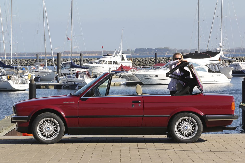 BMW E30 Cabrio - Czas na rekreację w klasycznym stylu
