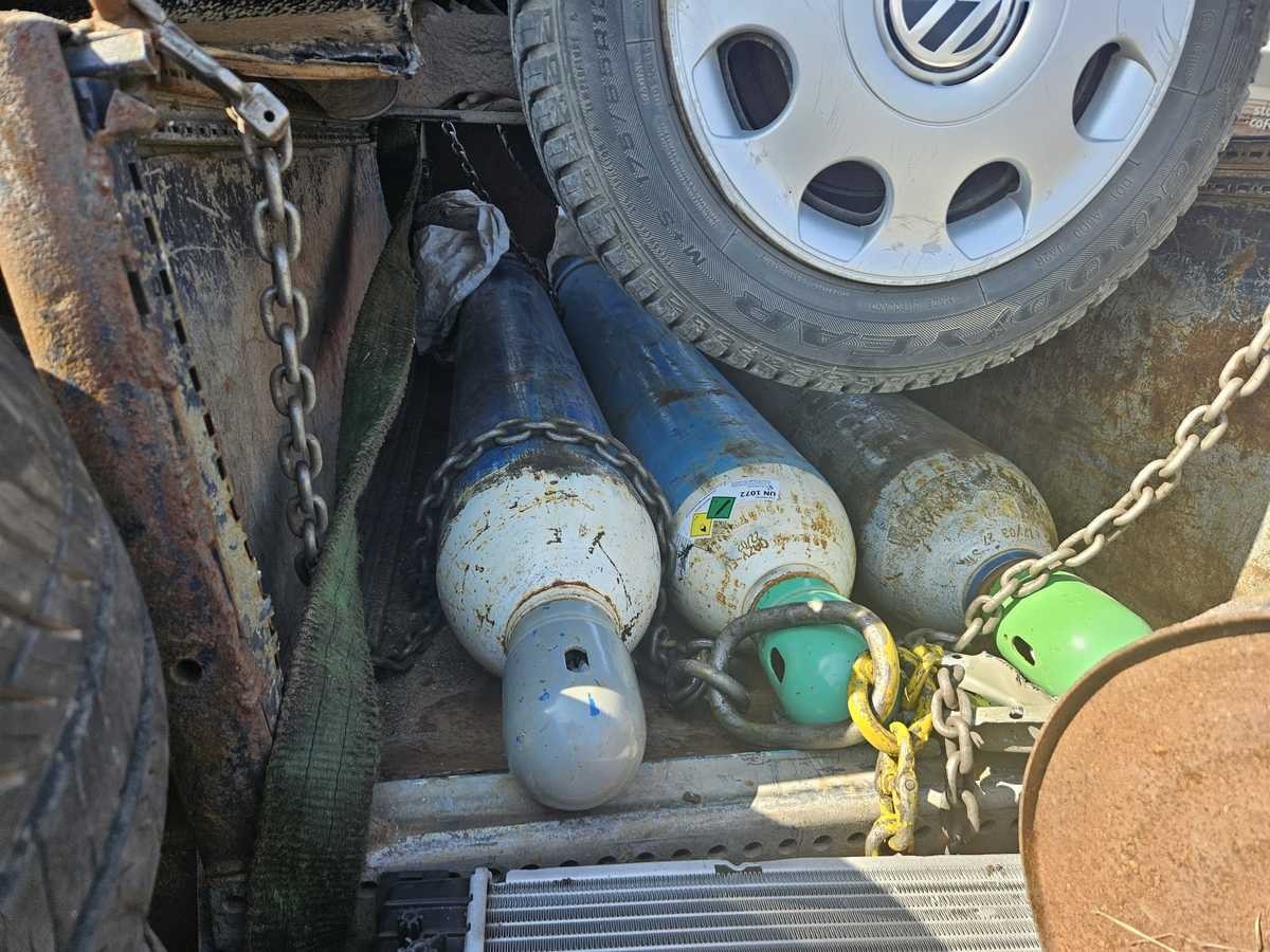 Przewoził osobowego VW w niebezpieczny sposób