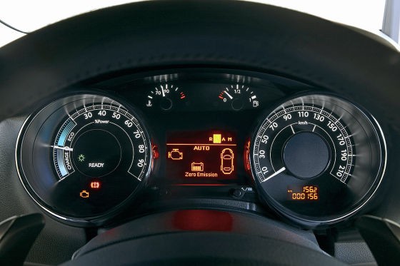 peugeot_3008_hybrydowy